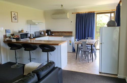 Cobden House | Cobden Crest Cottages