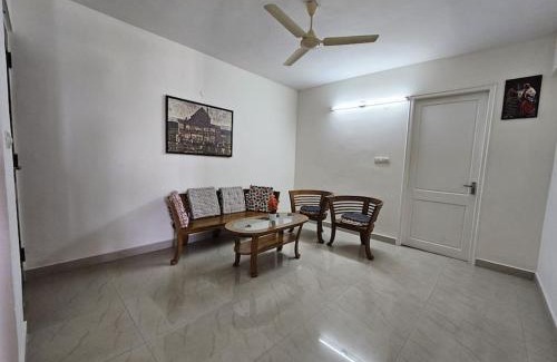 Maradu Apartment | Cochin Lake View No noise peaceful sleep No Noise: 7th floor -Mosquito net, No water problem, generator backup