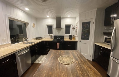 Green Turtle Cay Villa | Coco Hideaway, Coco Bay, Green Turtle Cay,Generator & steps to beach-sleeps 4-6.