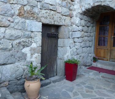 Labastide-sur-Besorgues House | Cocon avec jacuzzi