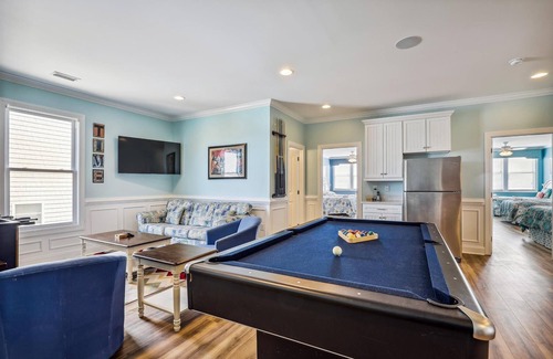 Crescent Beach House | Coconut Cottage, Luxury Oceanfront Beach House with Game Room, Beautiful Outdoor Pool Area