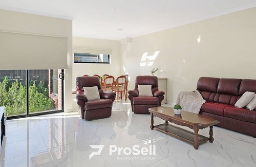 Colac House | Colac & Great Ocean Road - Hidden Paradise