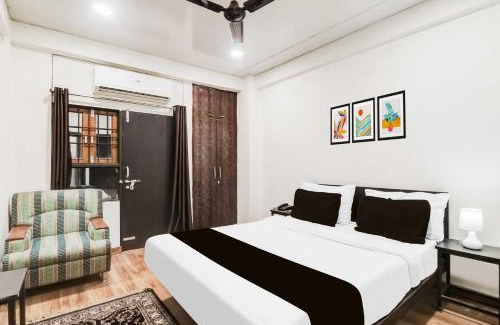 Hazratganj Hotel | Collection O Awas Vikas Kalyanpur