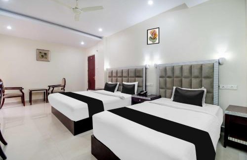 Gajuwaka Hotel | Collection O CMR Mall Gajuwaka