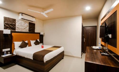 Green Valley Hotel | Collection O Park Heights Banjara Hills Near Gvk One Mall