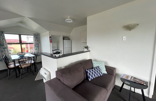 Blenheim Hotel | Colonial Motel