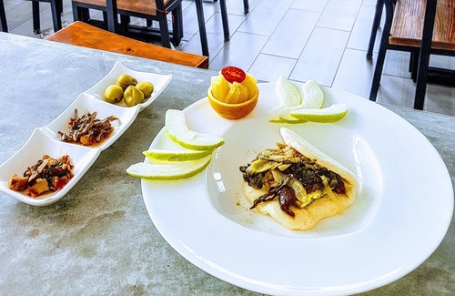 Magong Bed & Breakfast | Color Reefs B&B