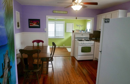 Horton Shores House | Colorful NSB Home W/Bonus Guest Cottage! Easy Beach Access and Walk to Flagler!