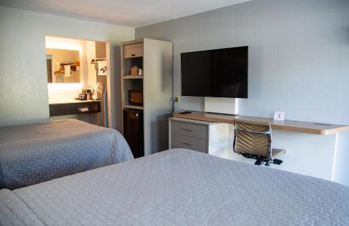 Lynn Hotel | Columbus Inn and Suites