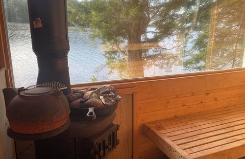 Valley Road Cottage | Come play in the water at this secluded get away.nObserve nature at its best.n