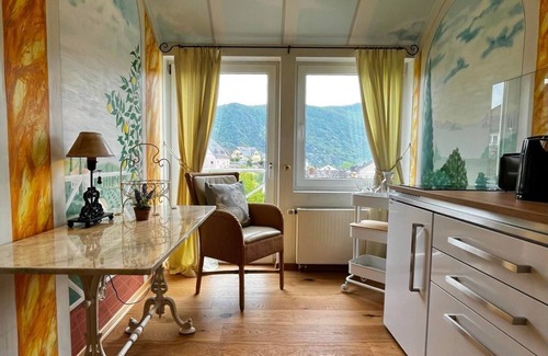 Bad Salzig Apartment | Comfort double room - Park Villa central on the Middle Rhine