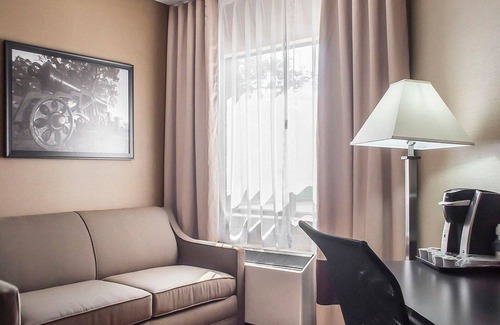 Fort Erie Hotel | Comfort Inn