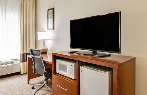 Henderson Hotel | Comfort Inn Henderson - Evansville South