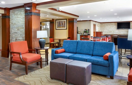 Hoffman Estates Hotel | Comfort Inn Hoffman Estates - Schaumburg