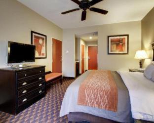 Clinton Hotel | Comfort Inn & Suites Clinton - Jackson West