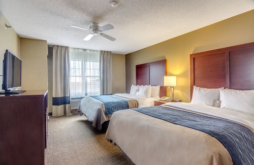 Grafton Hotel | Comfort Inn & Suites Grafton - Cedarburg