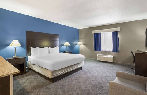 Mundelein Hotel | Comfort Inn & Suites Mundelein-Vernon Hills