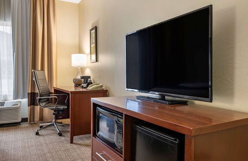 Wilder Hotel | Comfort Inn & Suites Northern Kentucky
