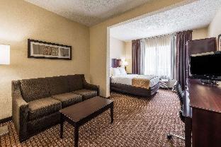 Marion Hotel | Comfort Suites Marion North