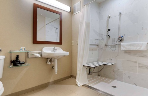 Linda Hotel | Comfort Suites Marysville - Yuba City