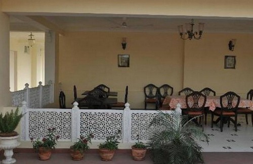 Vaishali Nagar House | Comfort zoned private spacious room