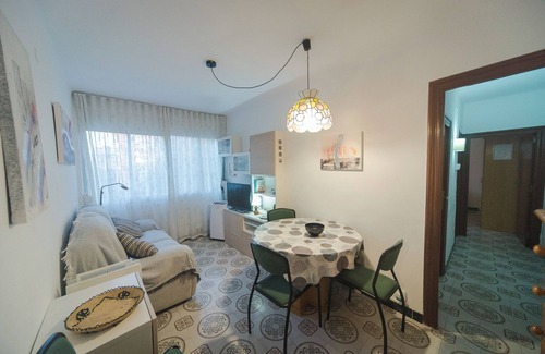 Cornella de Llobregat Apartment | Comfortable and bright in Cornellá (Barcelona)