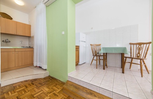 Blato Apartment | Comfortable apartment near the beach- Sjeverni