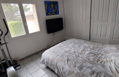 Beaurepaire Cabin | Comfortable family villa with pool, jacuzzi, playground and pets