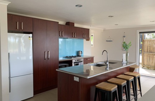 Rothesay Bay Cabin | Comfortable holiday house near stunning beach