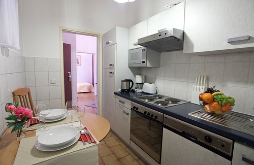 Matzleinsdorf Apartment | Comfortable Holiday one Bedroom Apartment #8 in the near Center of Vienna