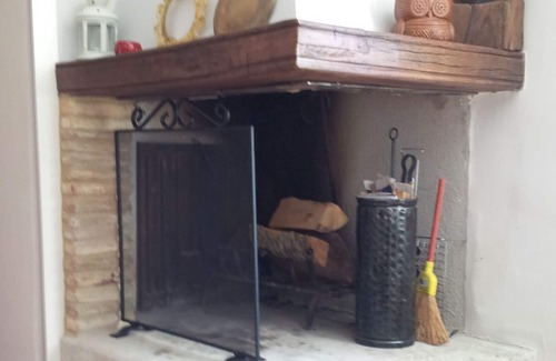 Pettorano sul Gizio Apartment | Comfortable house in the mountains with a view