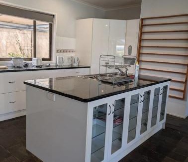 Mildura South House | Comfortable Mildura Guest Room