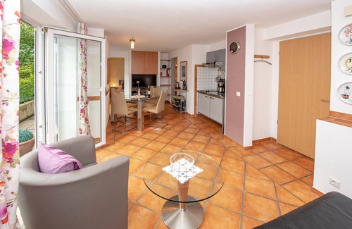 Alf Apartment | Comfortable, modern apartment between vineyards and forest