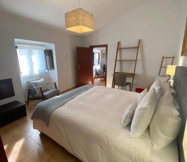 Almodovar House | Comfortable Room in the Hills of Serra do Caldeirão