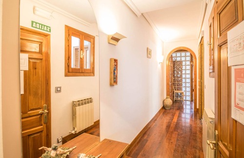 Puente La Reina Apartment | Comfortable rural accommodation for a quiet getaway