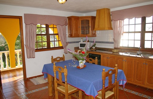 El Roque House | Comfortable traditional Canary house with sea views and private Swimming Pool