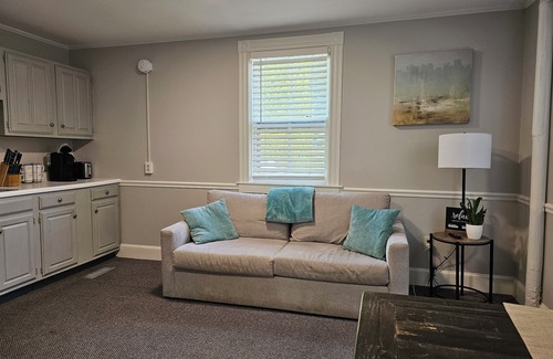 Historic Hill Apartment | Comfy 1 Bedroom near downtown