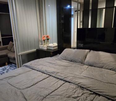 Udon Thani Apartment | Comfy apartment City center Pool Gym WiFi