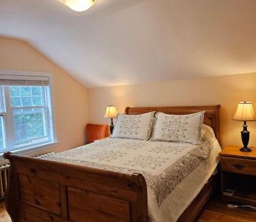 North End House | Comfy Stay - Close to Everything