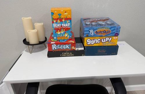 West Arlington Apartment | Comfy Unit with Board Games Near the Stadium