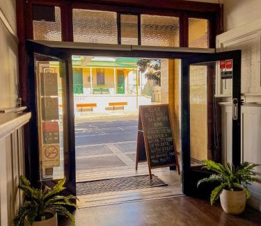 Bega Hotel | Commercial Hotel Bega