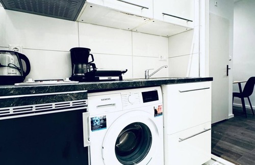 Klosterneuburg Apartment | Compact Studio Apartment with Essentials, Ideal for 2 Guests