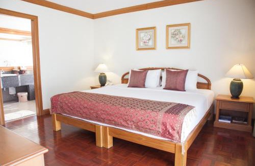 Kanchanaburi Resort | Comsaed River Kwai Resort