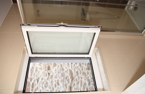 Almeida Condo | Conceição's Room