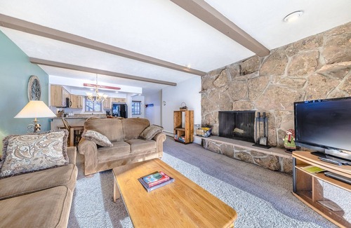 Winter Park Condo | Condo w/access to Private Rec Center w/pool & hot tub. New remodeled kitchen