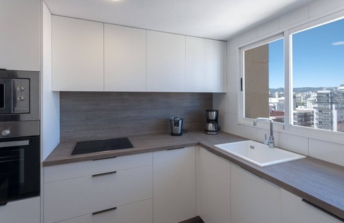 Grao de Gandia Apartment | Condo with charm, a few meters from the beach. A/C and free wifi. Terrace with sea views