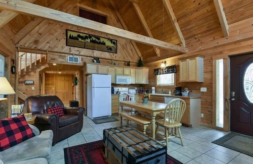 Branson Cedars Apartment | Condo with kitchen, near Table Rock Lake