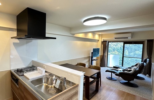 Usami Condo | Condominium Hotel Garland Court Usami