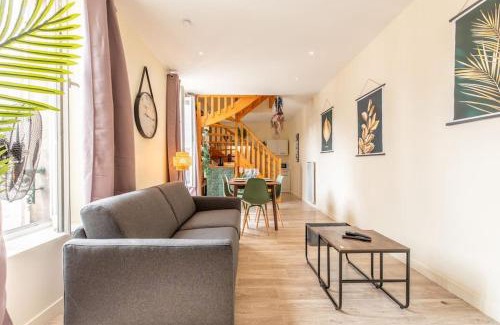 Clermont Ferrand City Centre Apartment | Confort et Espace 12pers centre Lamartine