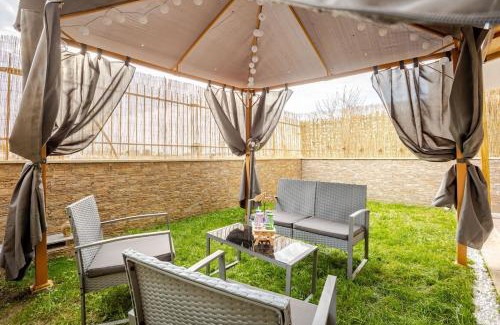 Fiumicino Apartment | Confort with Garden